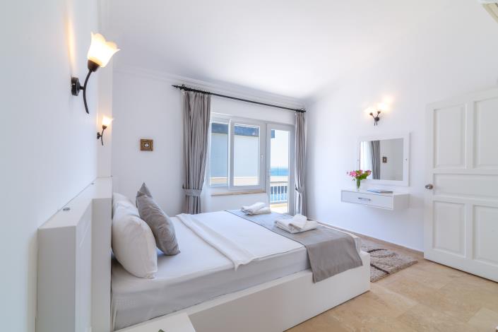 Image No.25-4 Bed Villa for sale