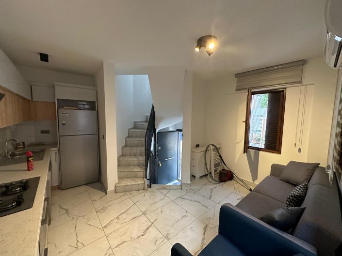 Image No.11-2 Bed Townhouse for sale