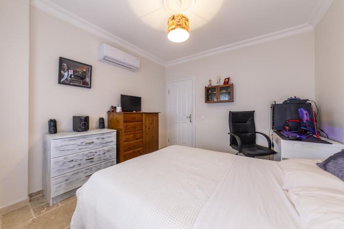 Image No.53-3 Bed Apartment for sale