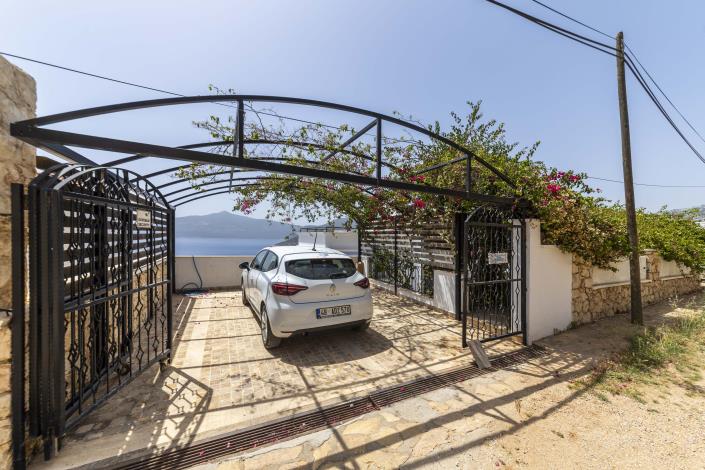 Image No.48-5 Bed Villa for sale