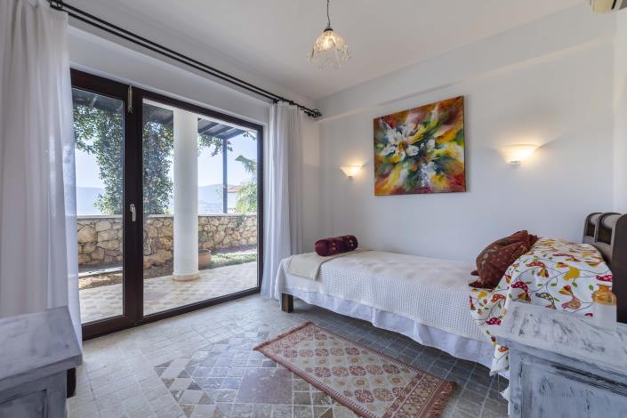 Image No.38-5 Bed Villa for sale