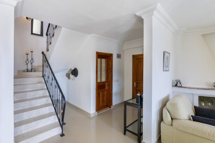 Image No.17-3 Bed Villa for sale