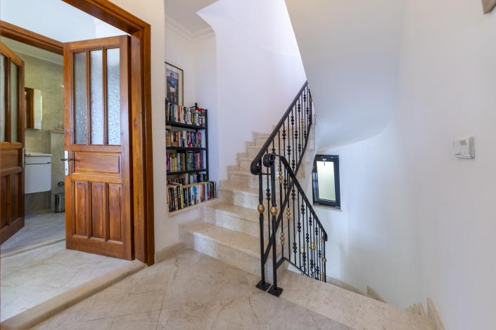 Image No.19-3 Bed Villa for sale