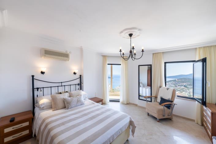 Image No.28-3 Bed Villa for sale