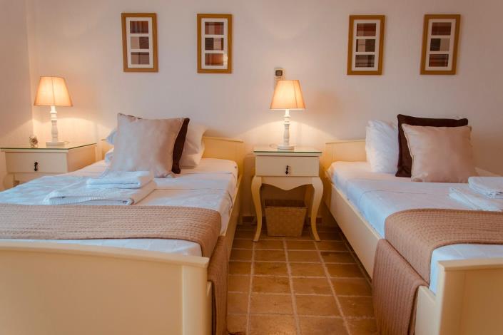 Image No.44-3 Bed Villa for sale