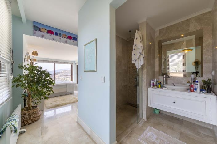 Image No.16-3 Bed Apartment for sale