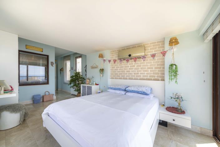 Image No.14-3 Bed Apartment for sale