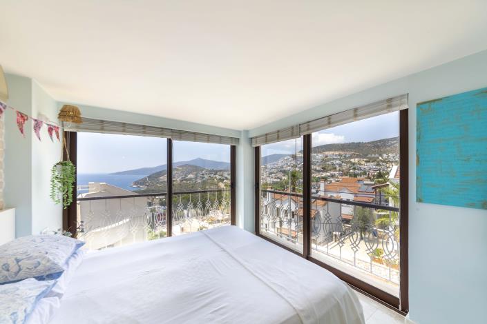 Image No.19-3 Bed Apartment for sale