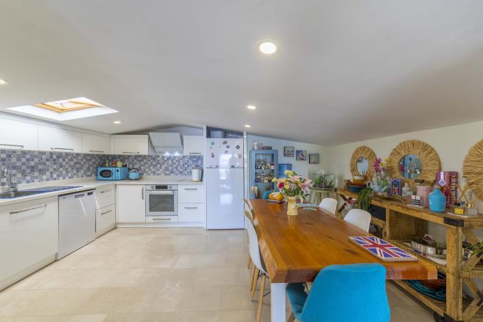 Image No.33-3 Bed Apartment for sale