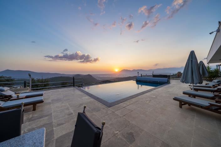 Image No.12-4 Bed Villa for sale