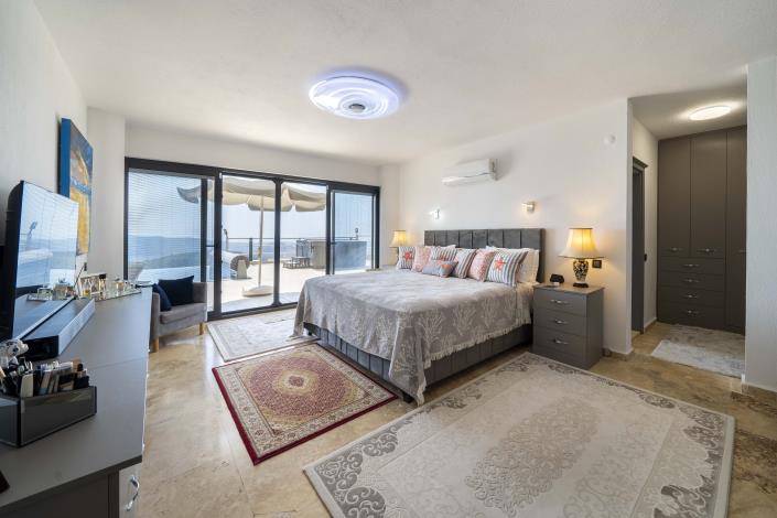 Image No.52-4 Bed Villa for sale