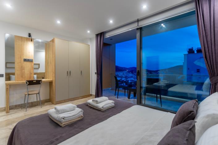 Image No.19-4 Bed Villa for sale