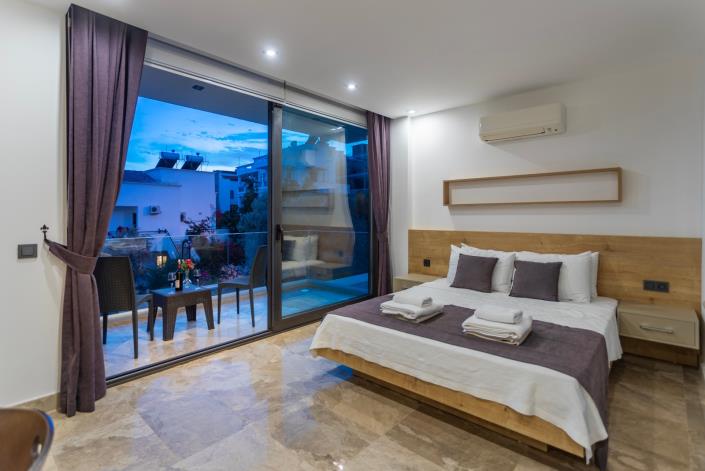 Image No.18-4 Bed Villa for sale