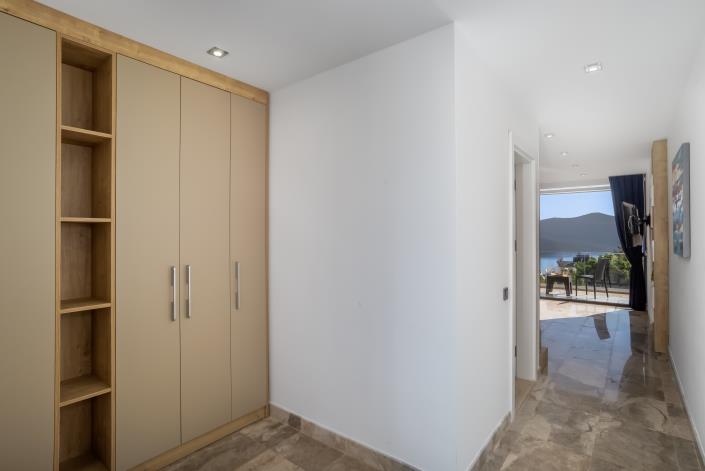 Image No.20-4 Bed Villa for sale