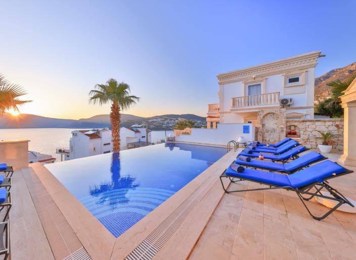 Image No.1-Villa de 5 chambres à vendre à Kalkan