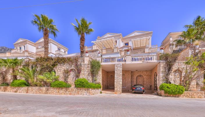 Image No.42-5 Bed Villa for sale