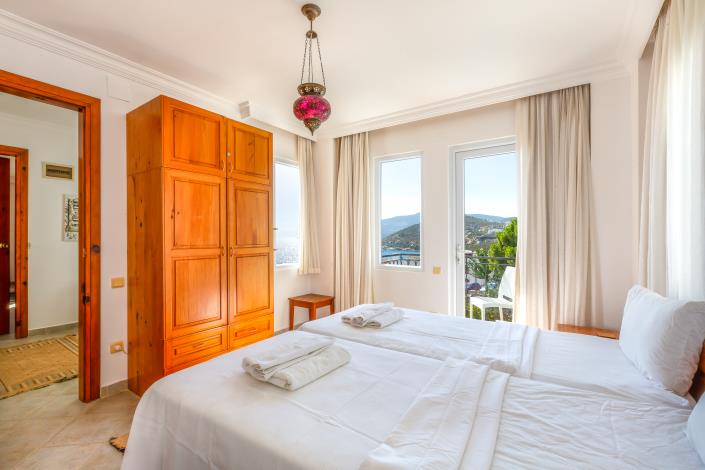 Image No.32-4 Bed Villa for sale