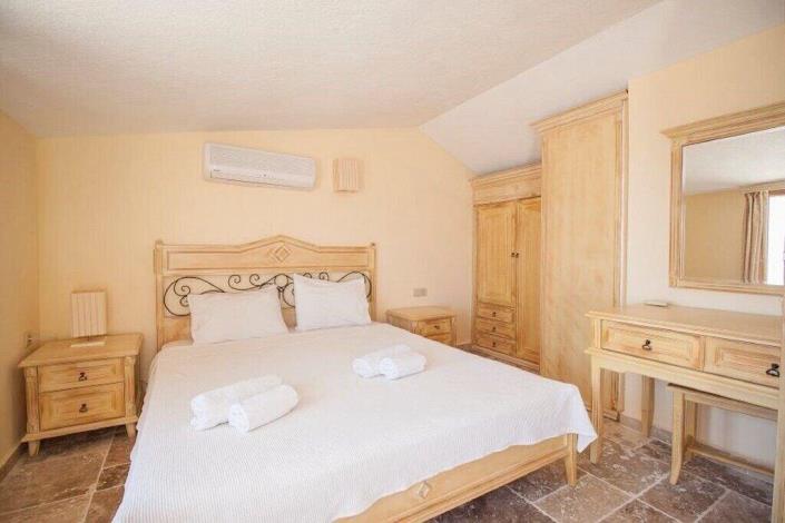 Image No.23-3 Bed Villa for sale