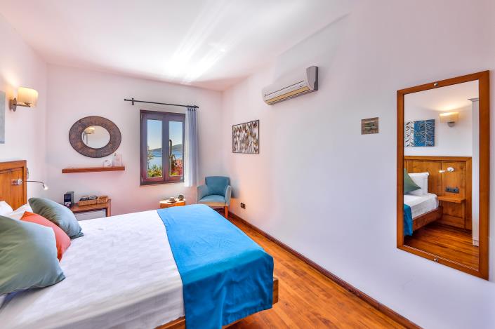 Image No.21-6 Bed Hotel for sale