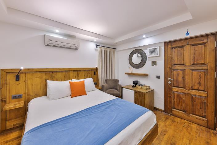 Image No.27-6 Bed Hotel for sale