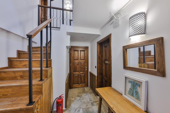 Image No.31-6 Bed Hotel for sale