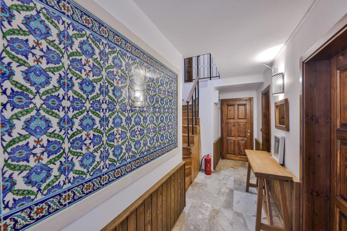 Image No.30-6 Bed Hotel for sale