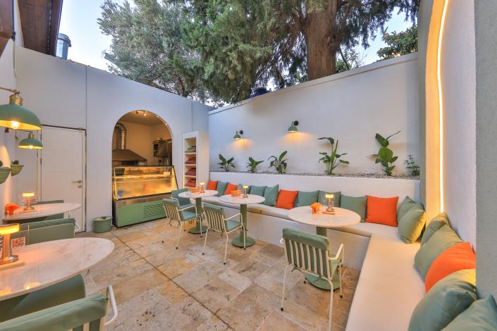 Image No.36-6 Bed Hotel for sale