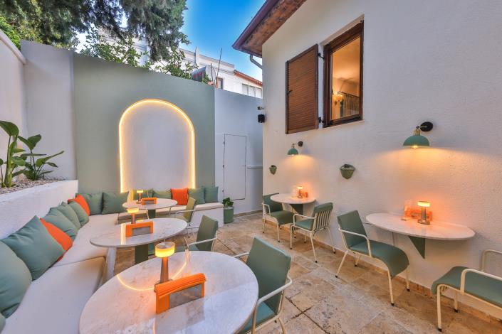 Image No.37-6 Bed Hotel for sale