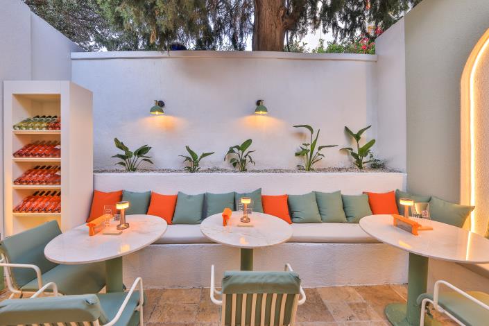 Image No.38-6 Bed Hotel for sale