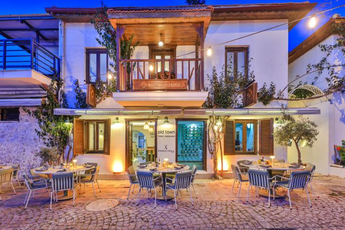 Image No.1-6 Bed Hotel for sale