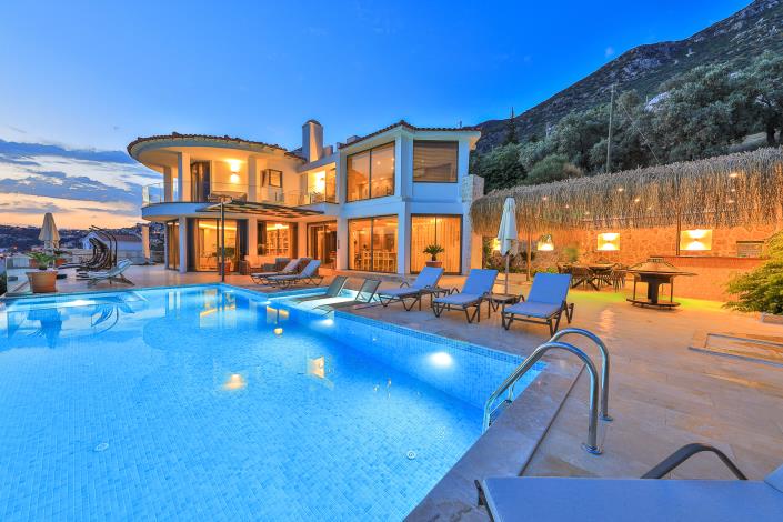 Image No.1-Villa de 5 chambres à vendre à Kalkan
