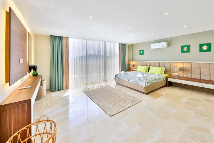 Image No.36-5 Bed Villa for sale