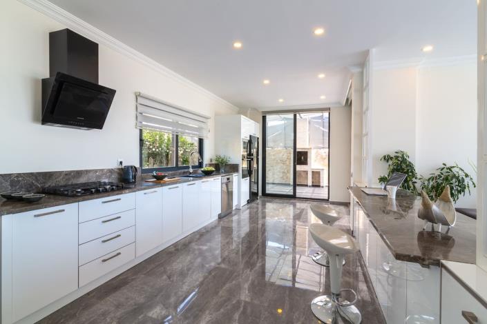 Image No.26-4 Bed Villa for sale