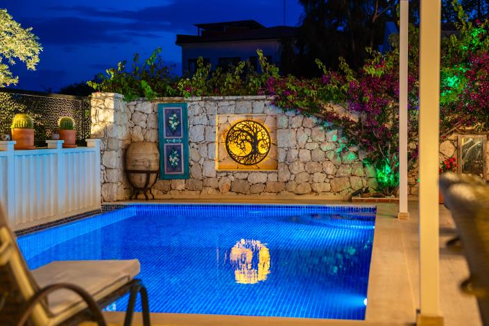 Image No.1-5 Bed Villa for sale