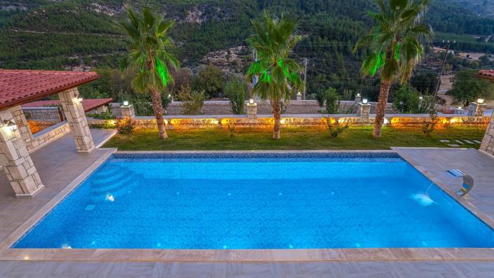 Image No.5-Villa de 6 chambres à vendre à Kalkan