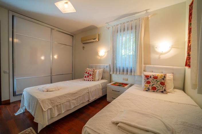 Image No.17-3 Bed Villa for sale