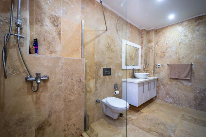 Image No.28-5 Bed Villa for sale