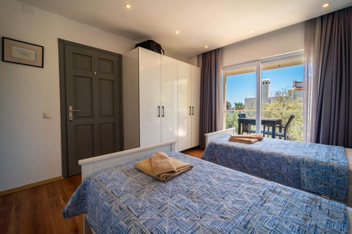 Image No.30-5 Bed Villa for sale