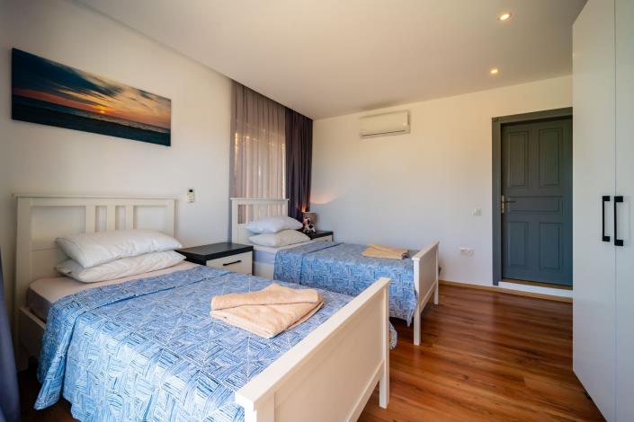 Image No.31-5 Bed Villa for sale