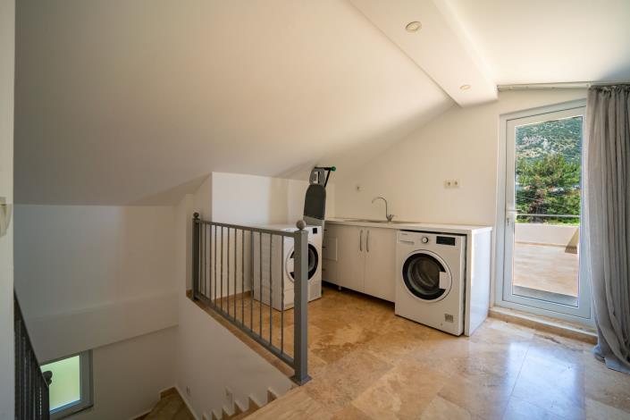 Image No.40-5 Bed Villa for sale