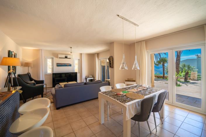 Image No.2-3 Bed Villa for sale