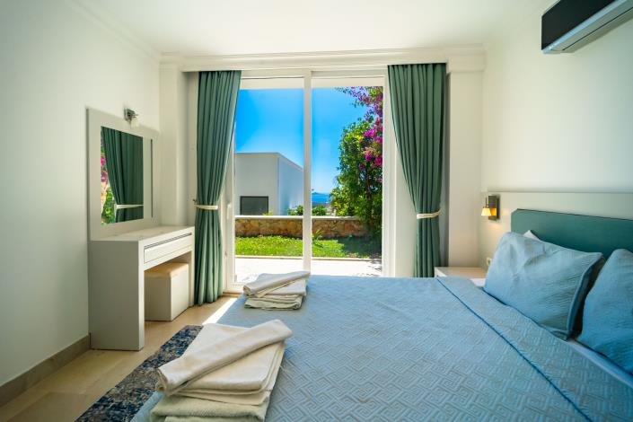 Image No.12-3 Bed Villa for sale