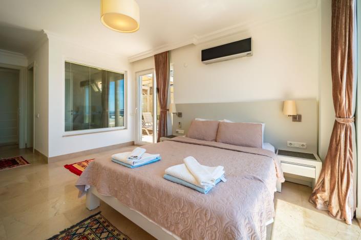 Image No.21-3 Bed Villa for sale