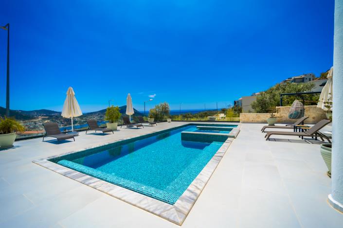 Image No.7-6 Bed Villa for sale