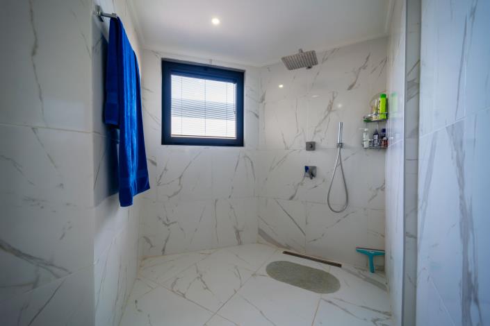 Image No.31-6 Bed Villa for sale