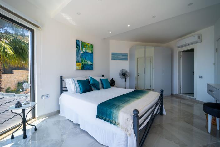 Image No.34-6 Bed Villa for sale