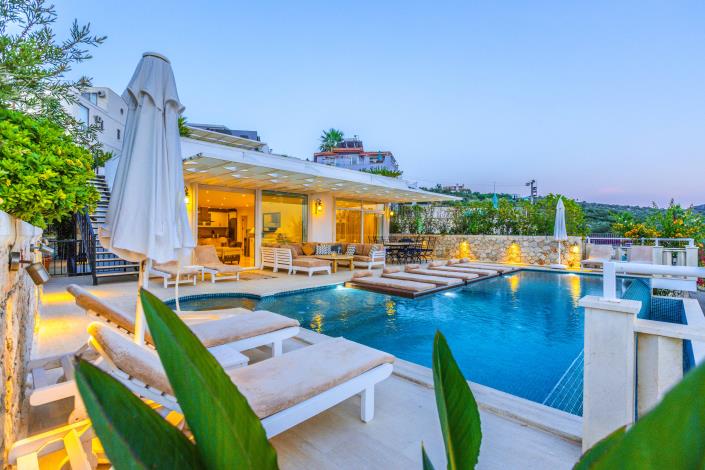 Image No.12-5 Bed Villa for sale