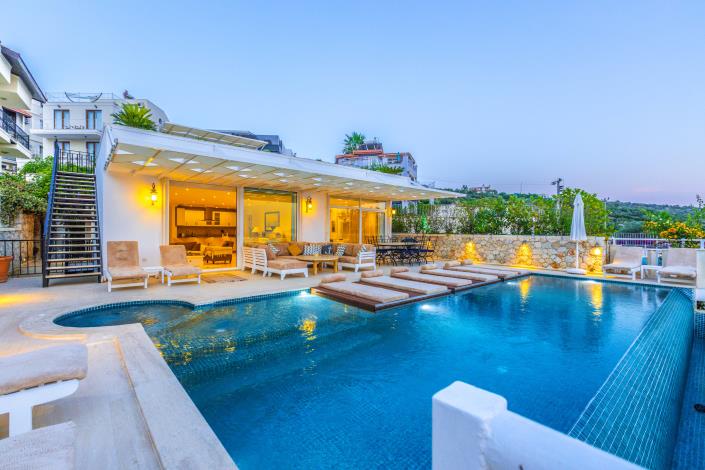 Image No.13-5 Bed Villa for sale