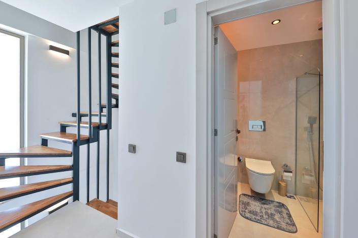 Image No.18-2 Bed Villa for sale