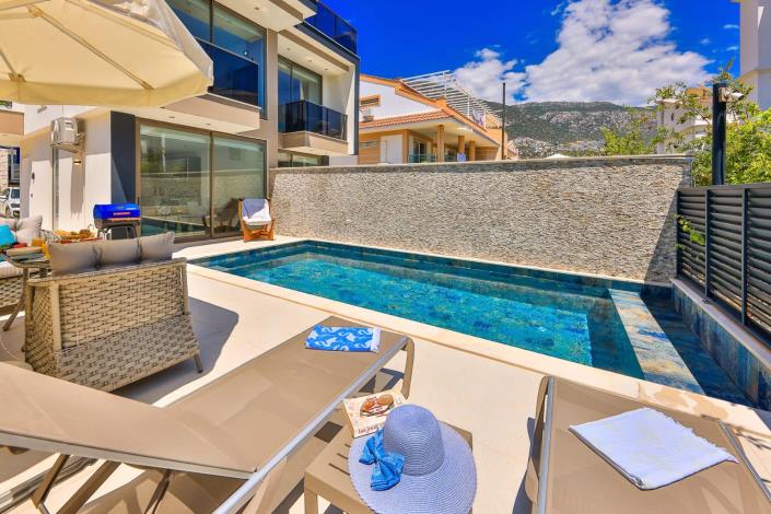 Image No.9-2 Bed Villa for sale